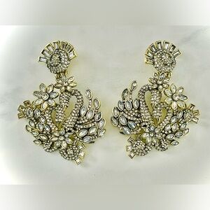 Heidi Daus CLIP ON 🆕”Forever Love” Crystal Swan Statement Dangle earrings